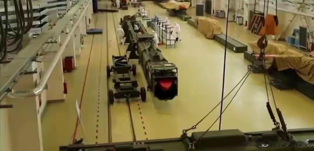 乌军：击退俄军“大规模进攻”；俄情报部门：法国准备在乌部署部队！美方人士称“海燕