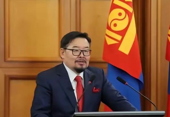 蒙古变天！新总理上台不玩虚的，当着中国面解决几十年边境难题。

最近蒙古那边，是