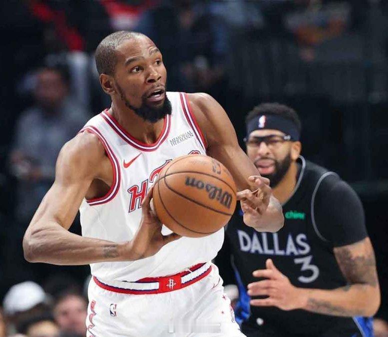 NBA官宣今年10月中国赛对手是火箭vs独行侠，两场都在威尼斯人打。我熊两年前就