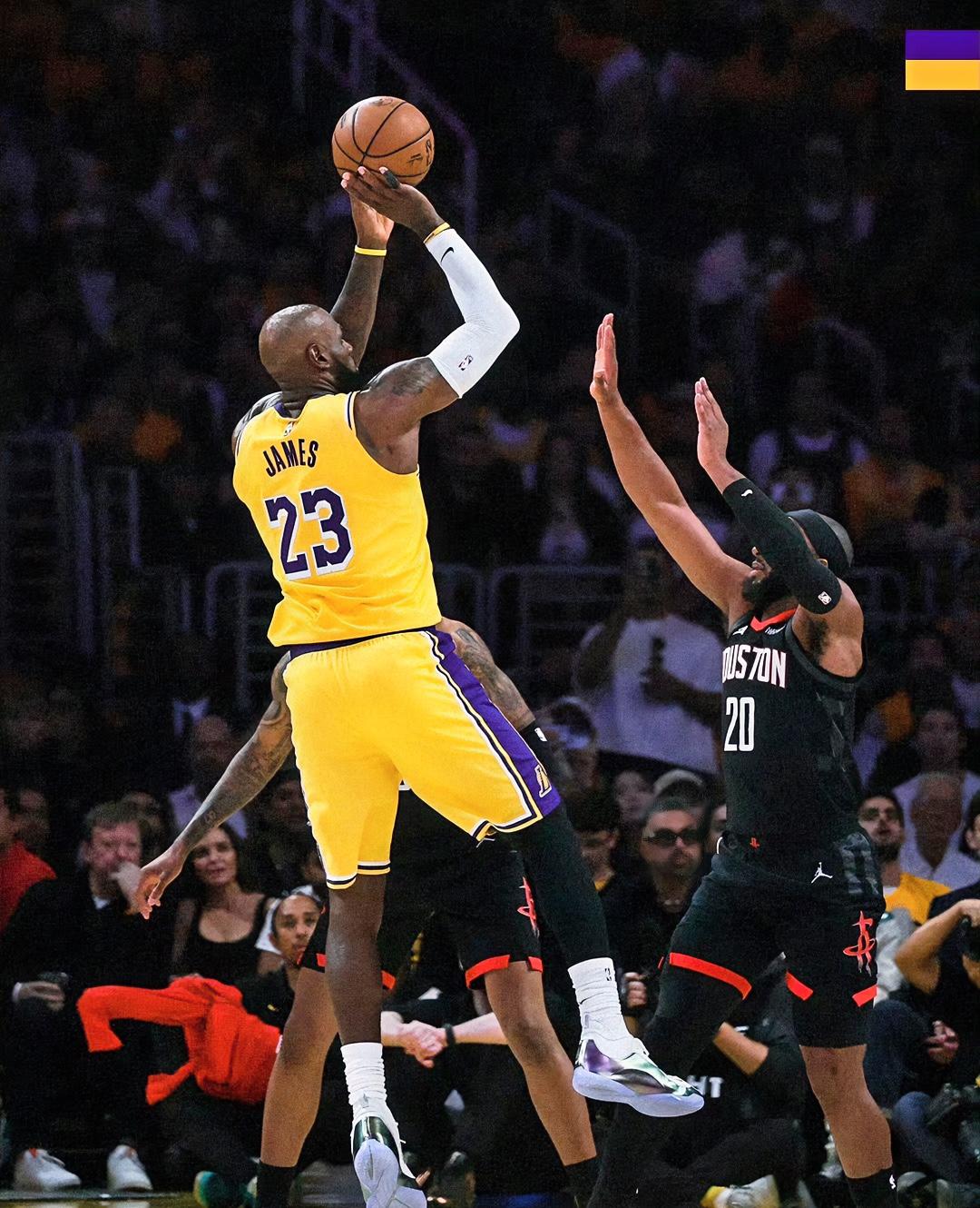 容错率大增，湖人稳稳收下G1！
今日湖人迎来系列赛首场较量，赛前就传来重磅消息，