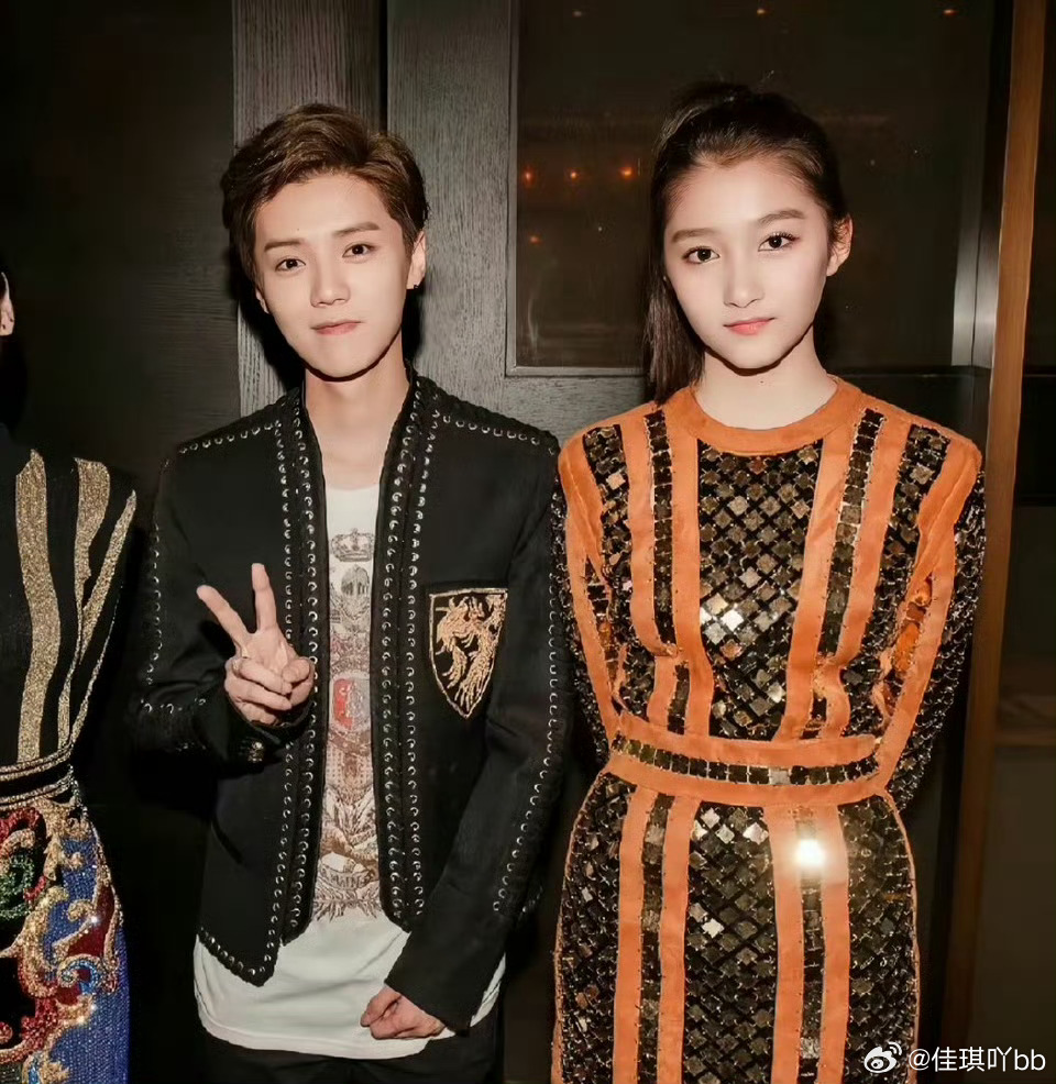 曾经让服务器瘫痪的两个也分手了 