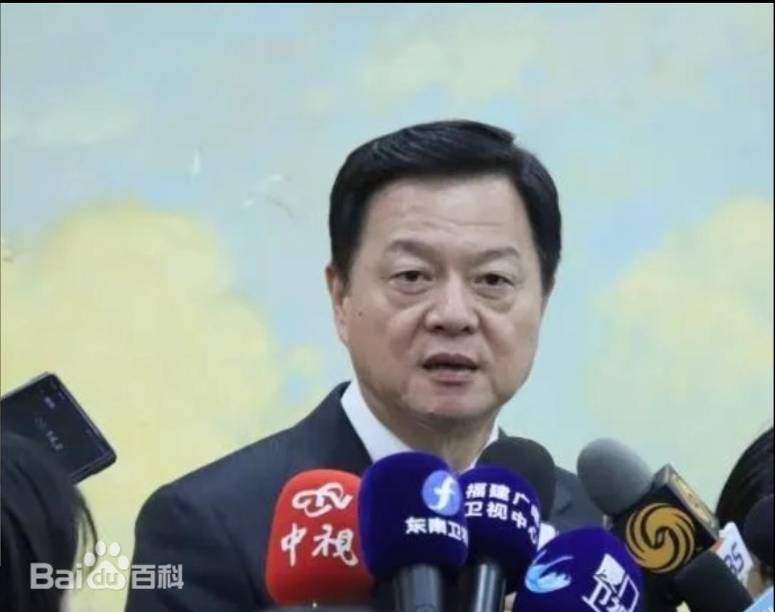 周锡玮先生是实干企业家！是实力派书画家！是务实统派先锋！一直在推动祖国统一而奔波