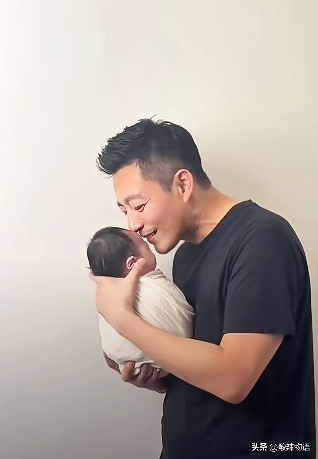 汪小菲小儿子叫星野？乍看蛮有诗意，不过正念反念，都跟奇怪，“心野”、“野心”？为