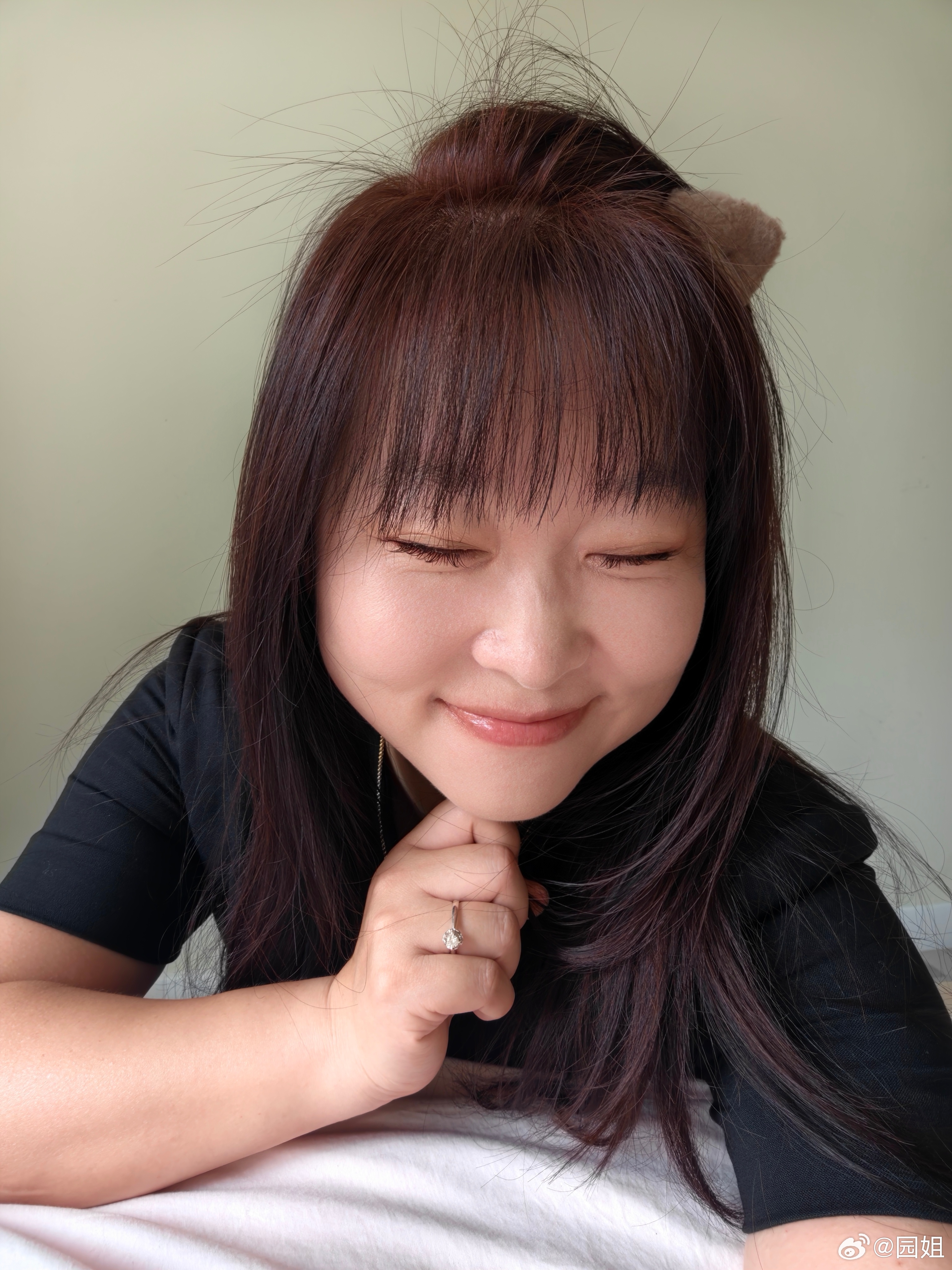 本来想随便画个妆对付一下，画着画着发现自己不是那么好对付