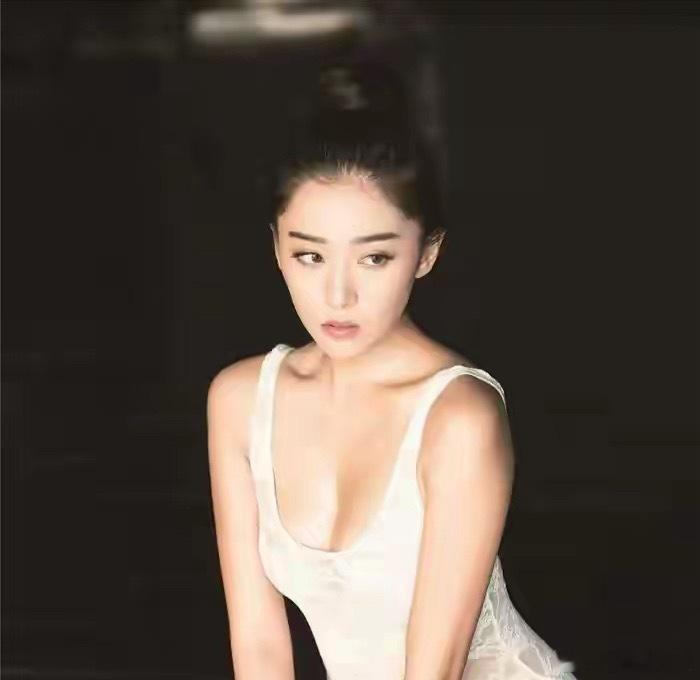 1.阚清子马上就要进组了，趁着浪姐这波热度还在，赶紧再冲一把事业。2.宋威龙喜欢