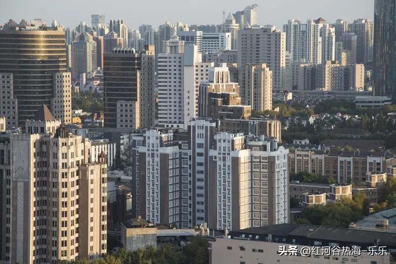 自从上海房价跌了之后，环沪的板块就好玩了！嘉善，平湖，嘉兴南湖区直接跌破一万，据