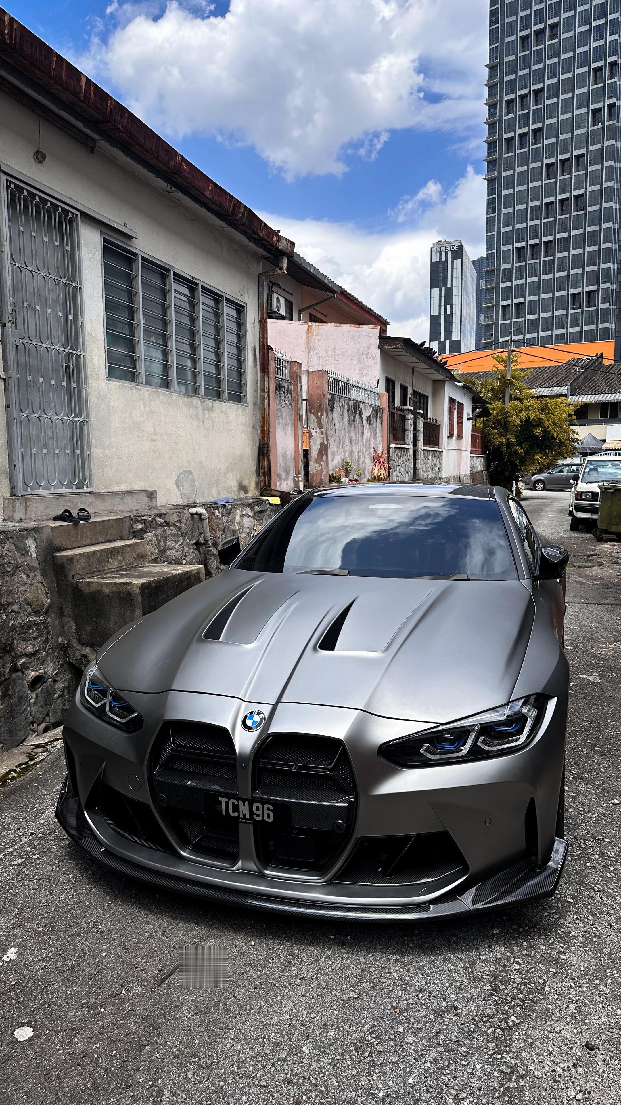 阳光明媚☀️。