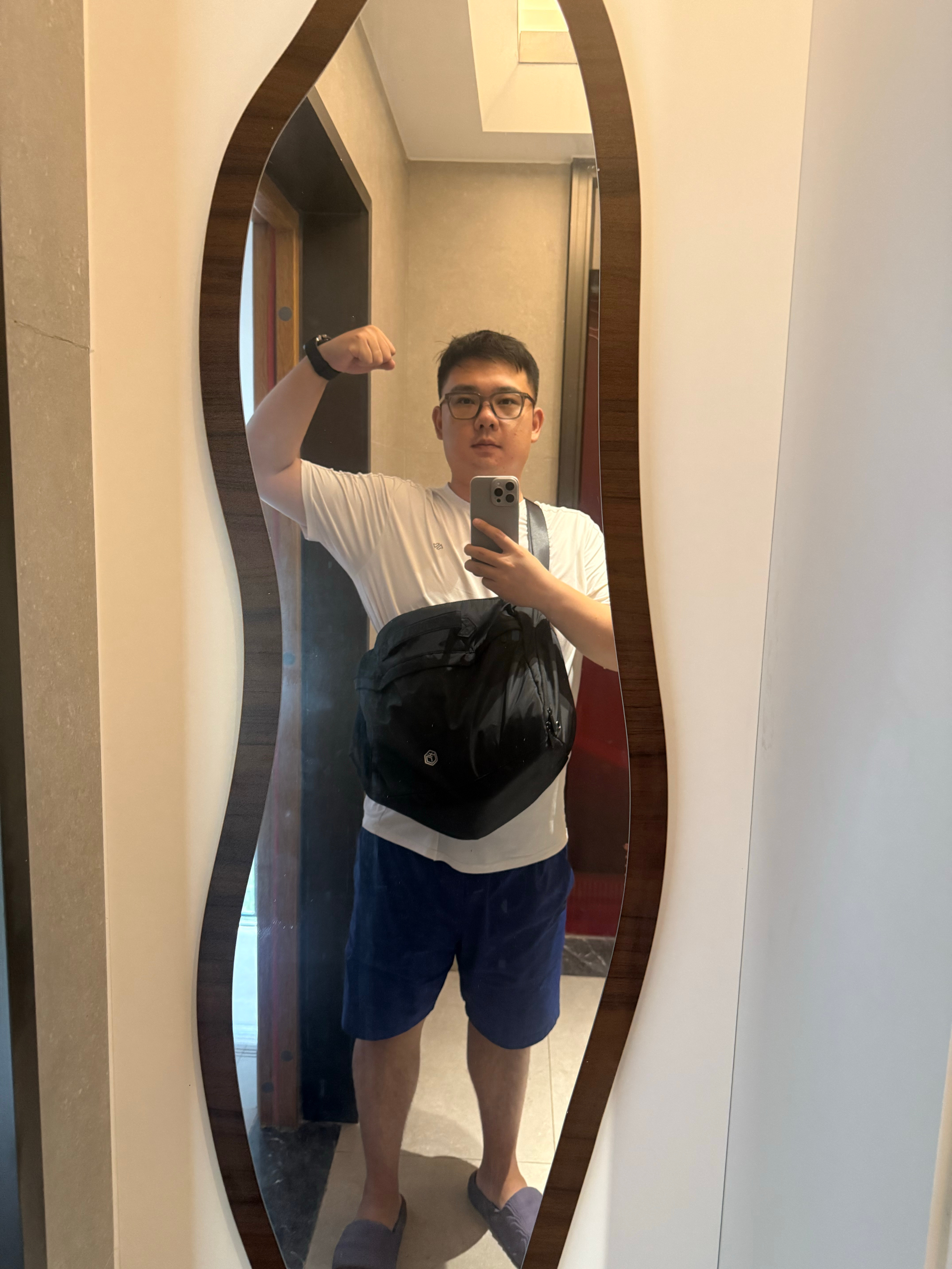 每日出门游泳健身，回成都的Day2游泳。简简单单营销下自律。 ​​​