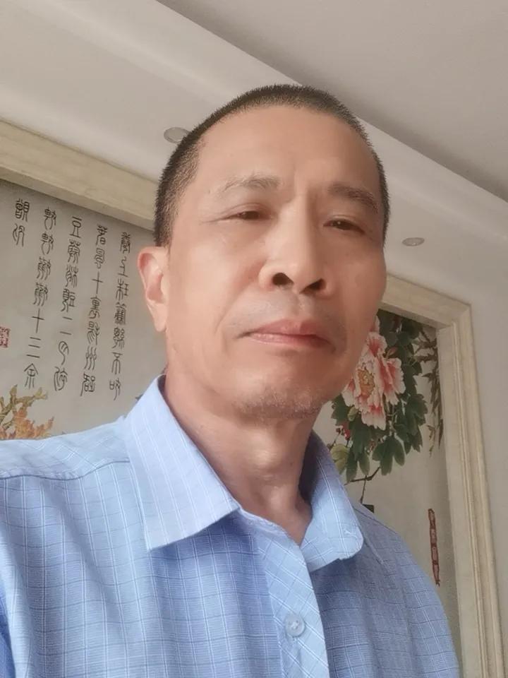 退休后，每天的时间全部由自己掌控，不再需要为上班起早贪黑，每天睡到自然醒。闹钟早