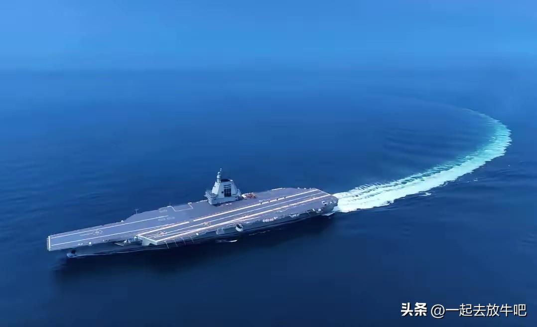 福建舰南下，我不相信，没有携带舰载机，大概率像舰载机、预警机、反潜直升机应该在机