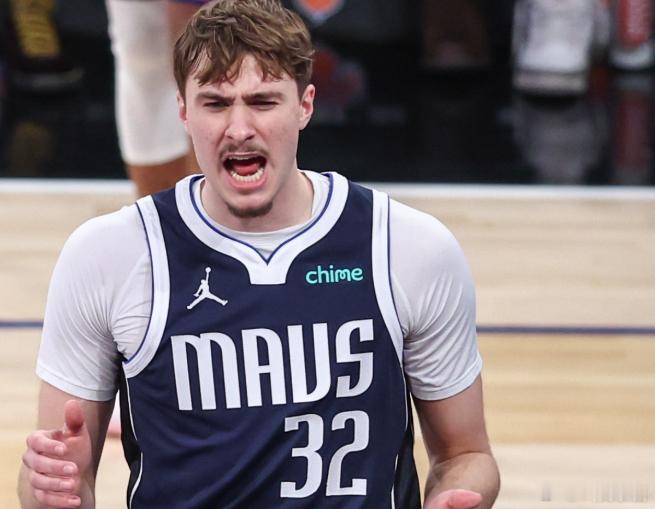 1月30日讯 NBA常规赛，独行侠对阵黄蜂，弗拉格前三节已经得到40分。据统计，