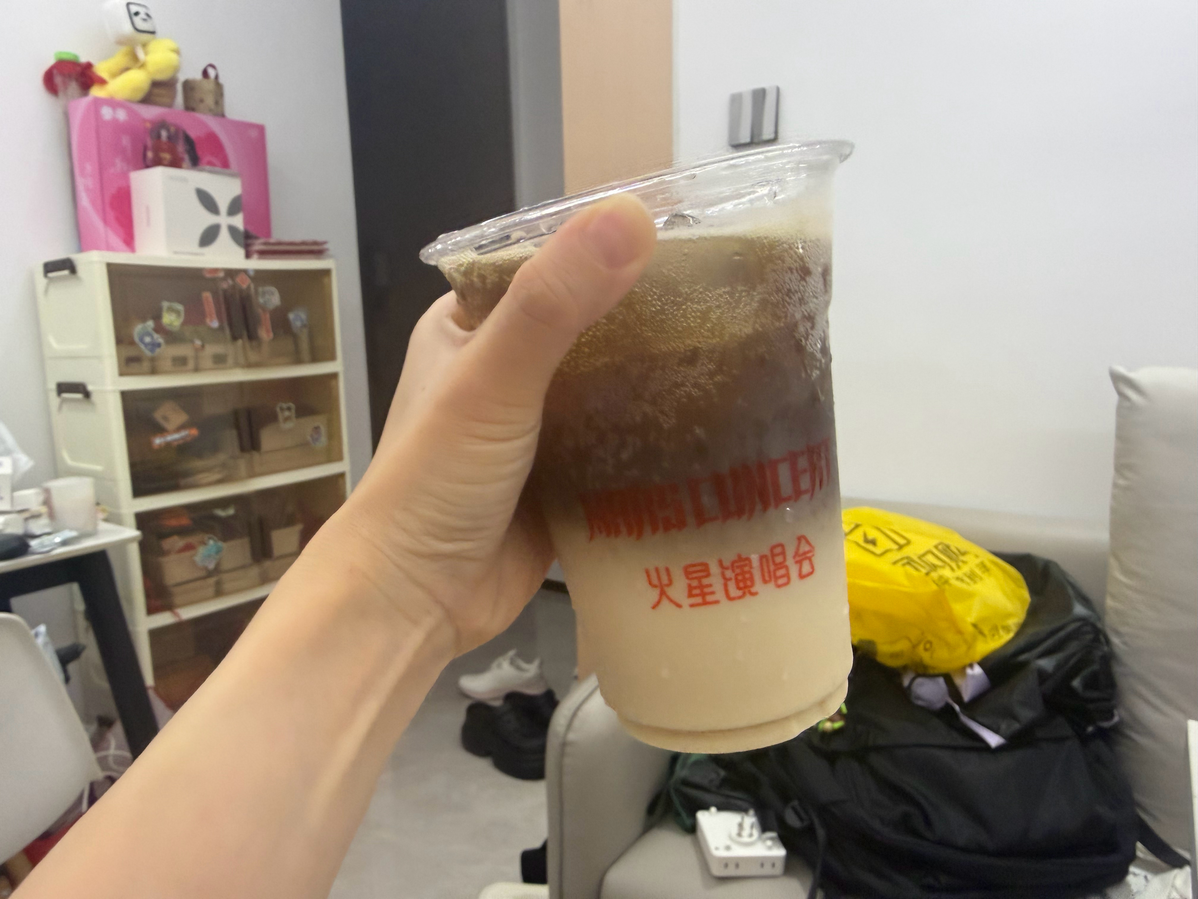又吃上了 自制一下可乐牛奶 