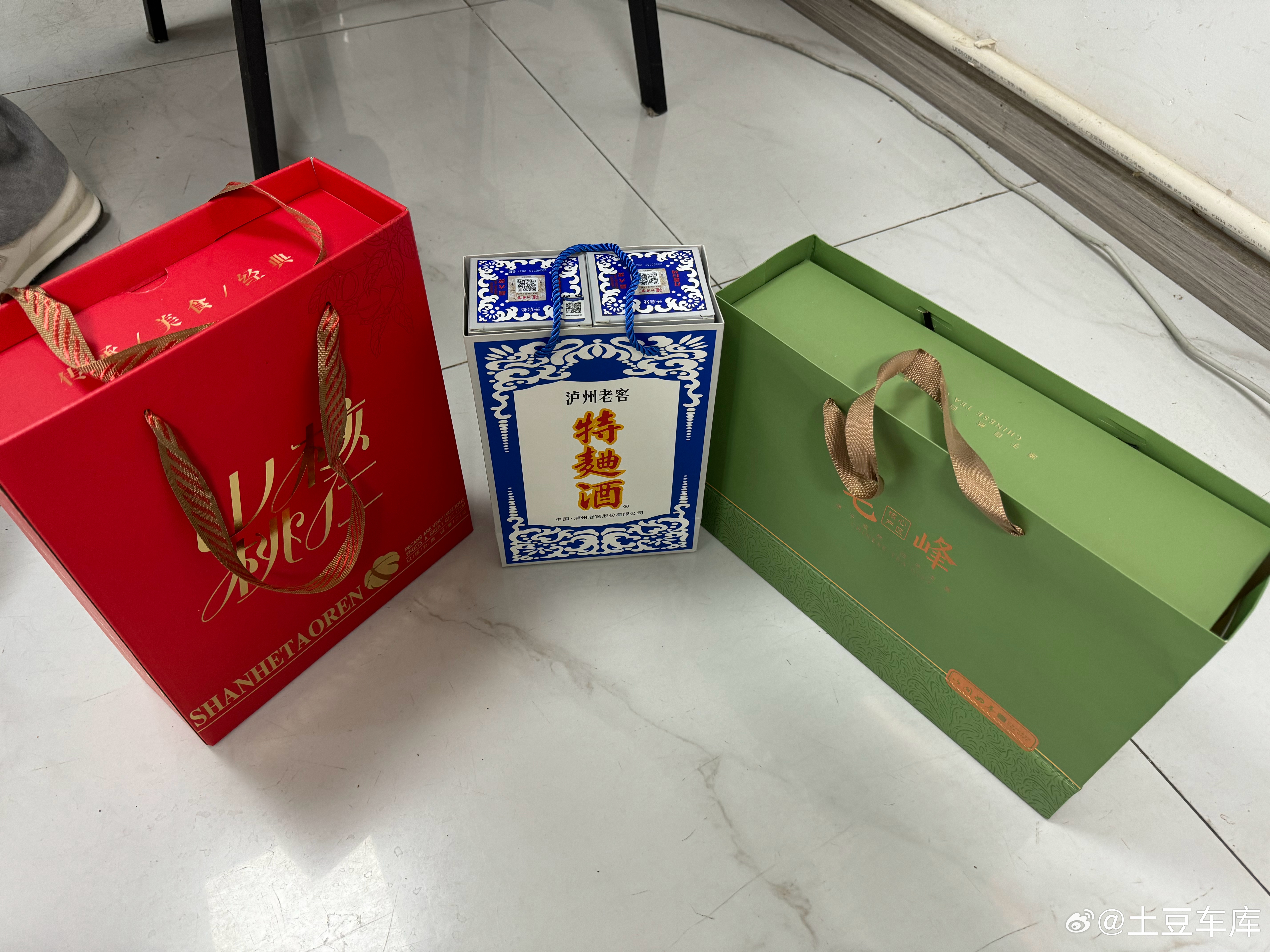 谢谢我大哥过来卖车 还带礼物真的太太性情了