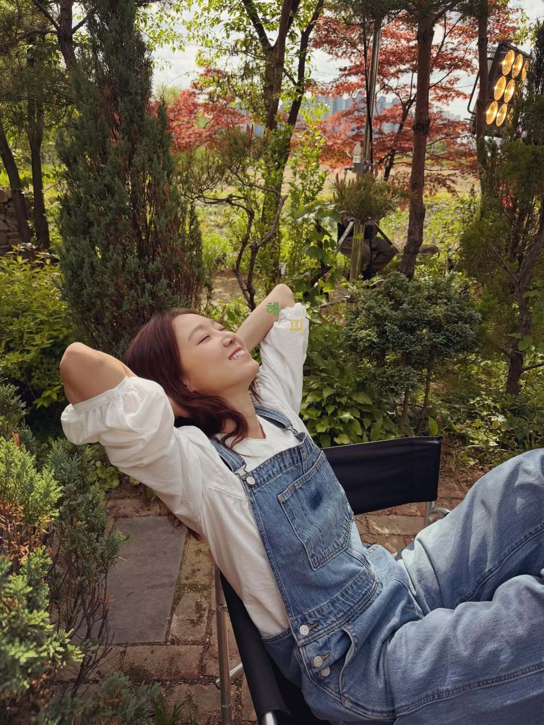 孔晓振更新背带裤我女你们就看吧 下次更新就是🥷了 要啥有啥 