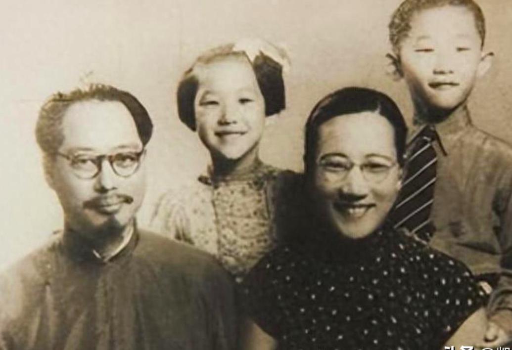 1971年，陕西一贫农贪便宜娶比己小10岁且不要彩礼、有牢狱经历的女大学生。数年