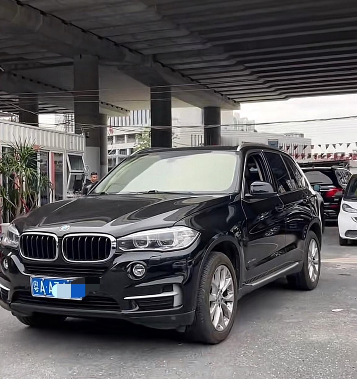 是不是买了电车后，油车基本吃灰？

一朋友就是这样！有一台电车一台油车，油车好几