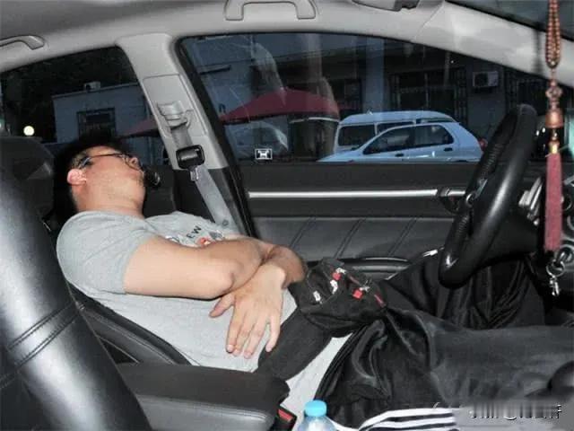 “证据不足，依法撤销！”石家庄，一男子酒后在车内睡觉，被交警叫醒后，检测酒精量为
