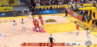 奎因目前三分球6投5中了。广厦男篮vs广东男篮