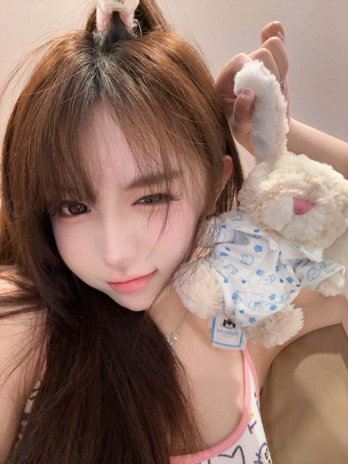 幸福的秘诀是我在沙滩捡了一颗特别好的贝壳从此我不会再踏入沙滩