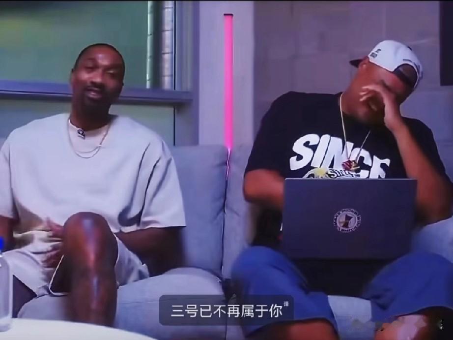 26年状元热门有点狂啊，只要让特雷杨让出3号球衣。

今年的NBA选秀状元签最大