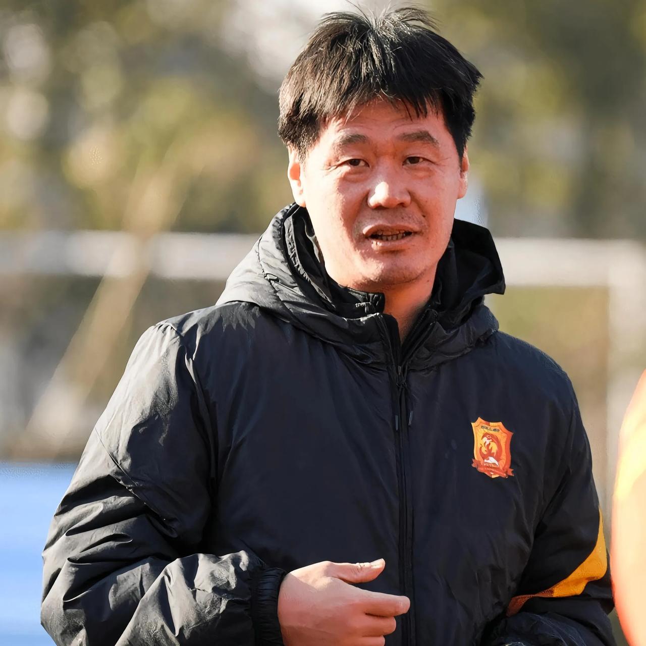 李霄鹏从国足弃帅到绝境保级，5个月带降级队起死回生
 2024中超赛季收官战落幕