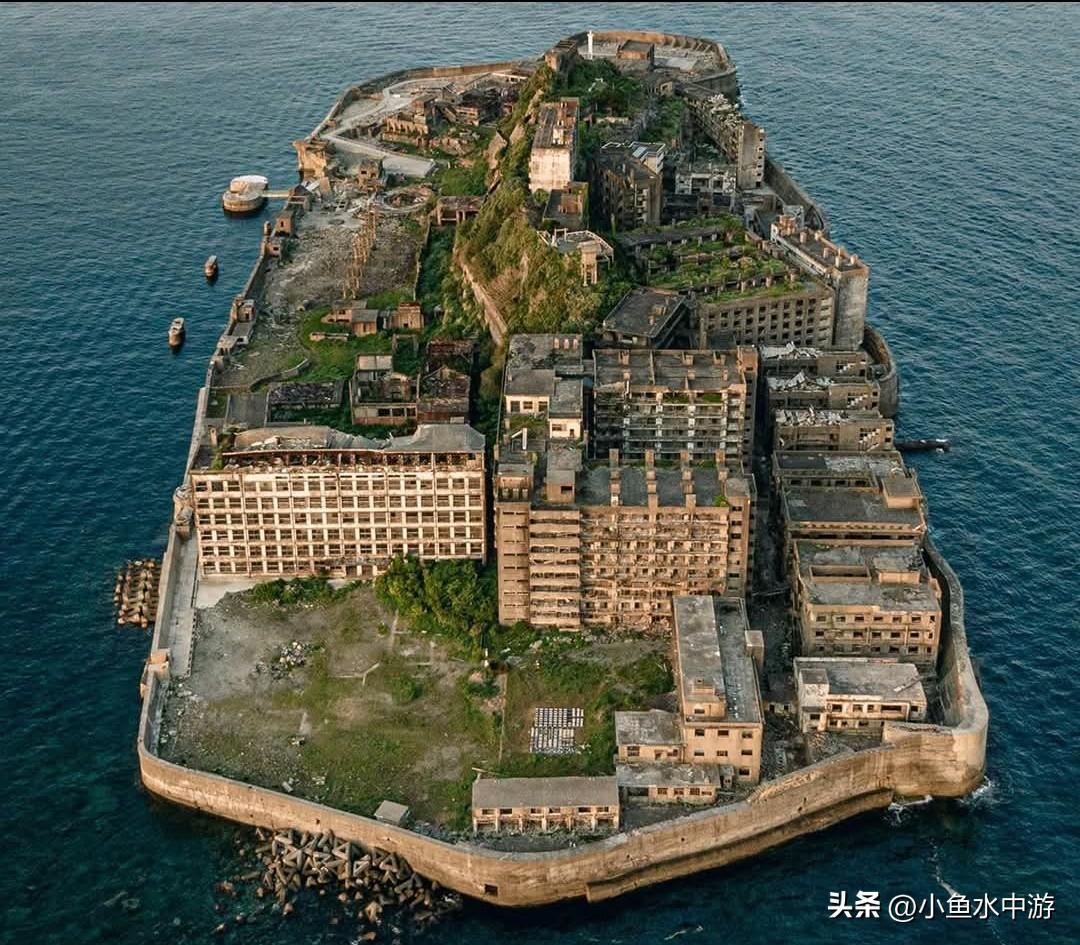 长崎军舰岛世界文化遗产绝美景色：自从韩国电影《军舰岛》上映后，相信大家对这座岛屿