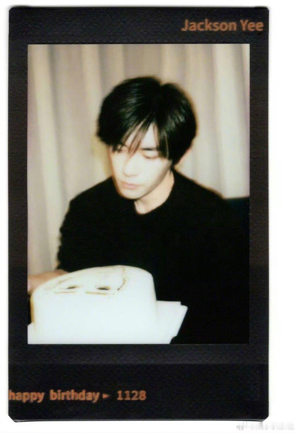 易烊千玺哥哥生日快乐🎂🎈🎉🎊！｜易烊千玺 