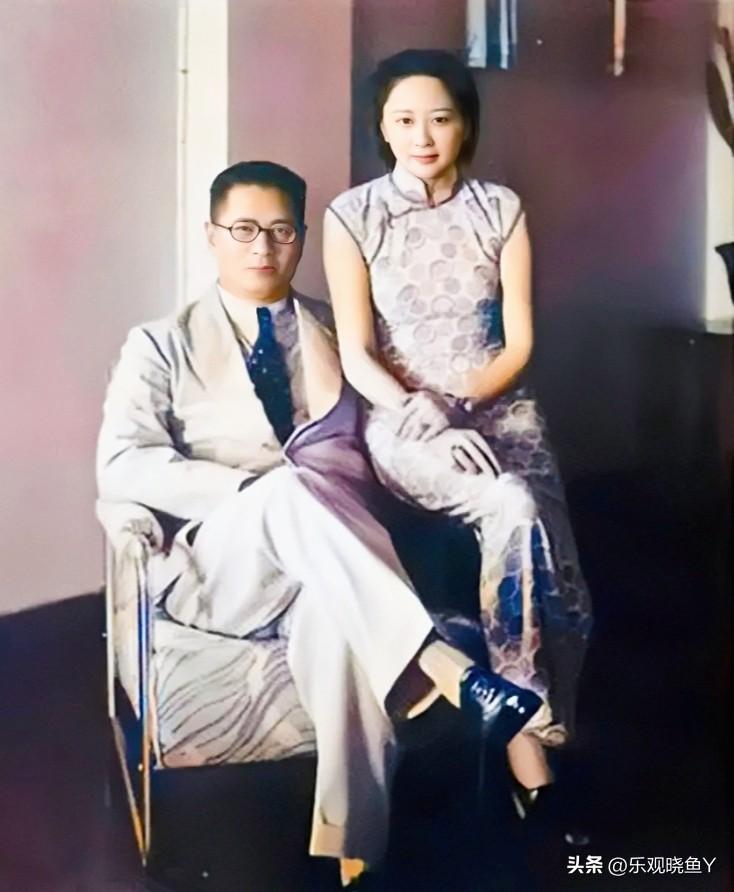 上世纪三十年代，在别墅内的宋子文与其夫人张乐怡。这绝非演戏，也并非影视剧中的演员