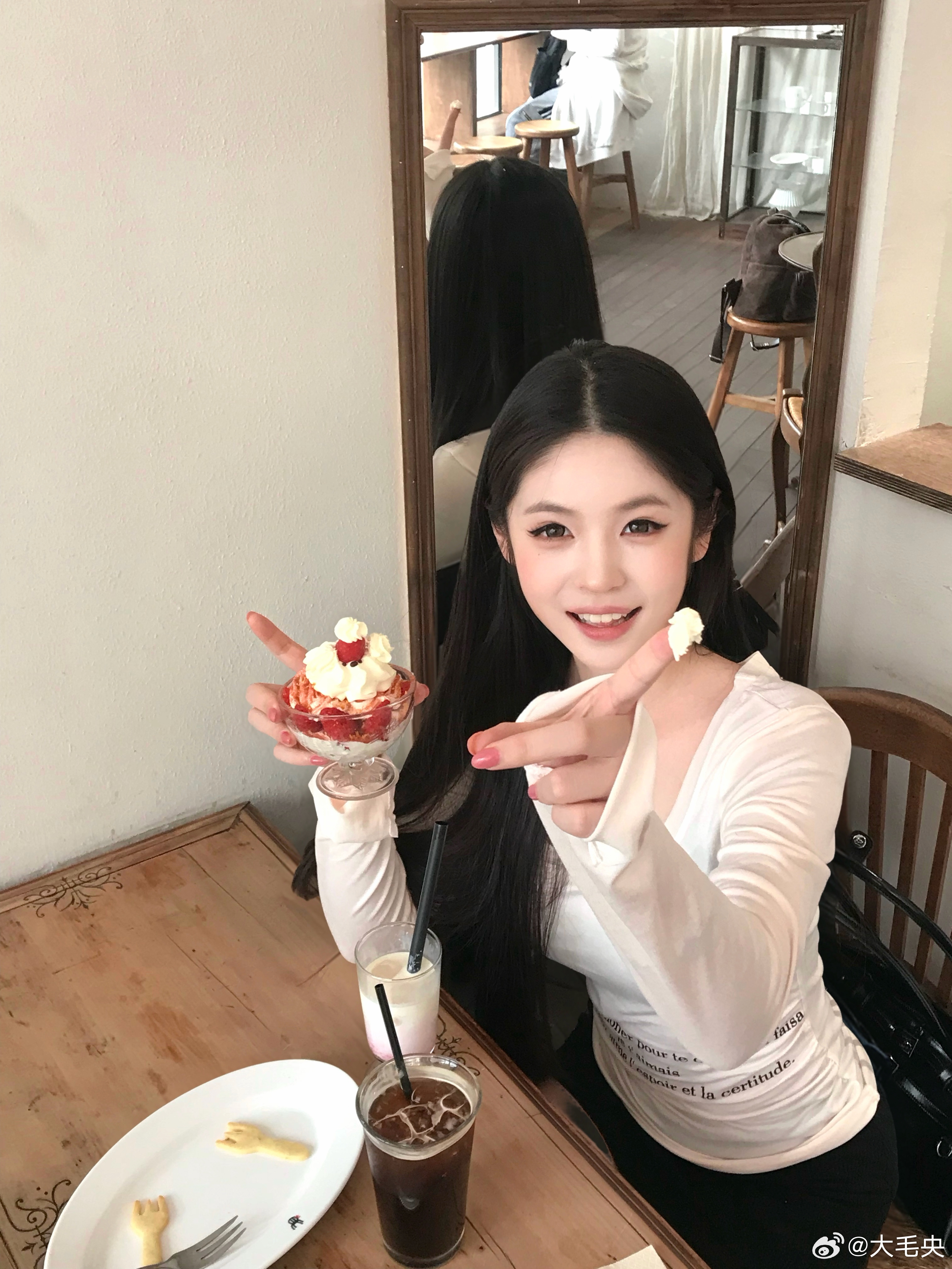 又一年樱花季啦 晒晒太阳真的好幸福ꧦ𐅁𐀸𐋠𛰙᭜𖫴𖫰𖫱𖫳𖫲𖫲?