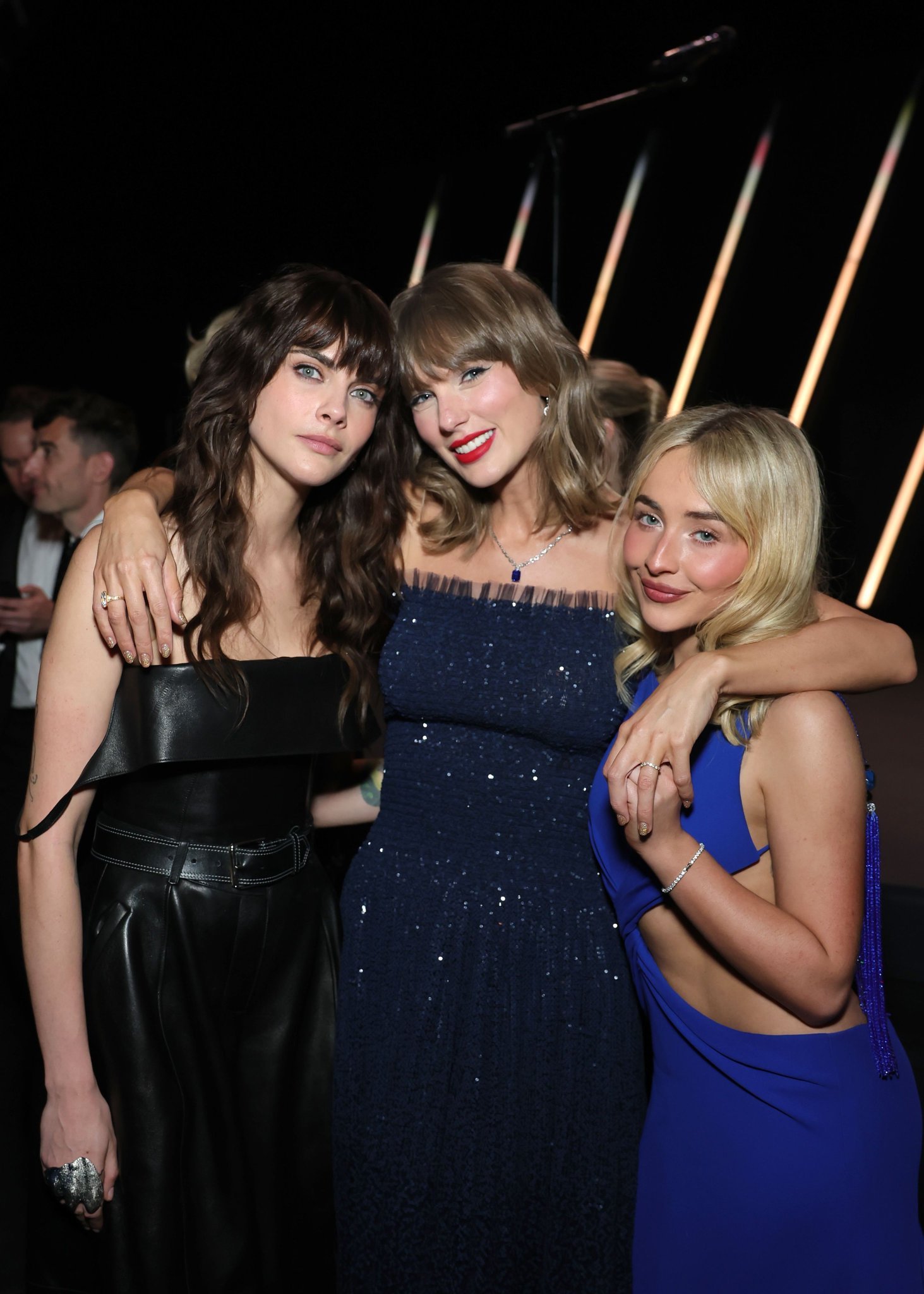 【Pic】泰勒丝和Cara,Sabrina合影TaylorSwift[超话] ​