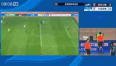 造点高手阿奇姆彭禁区倒地获得宝贵点球，帮助球队稳定军心！
比赛进入伤停补时阶段，