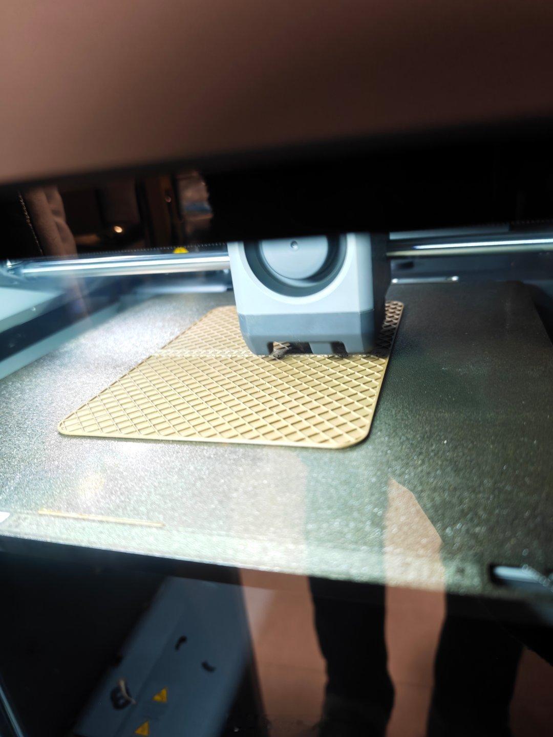 把网传的iPhone Fold 打印出来，看看什么尺寸手感 