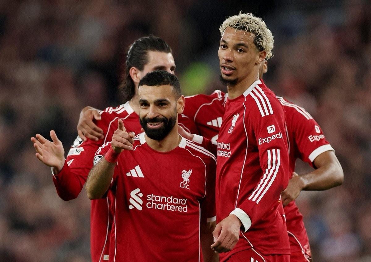 不装了，摊牌了！
欧冠淘汰赛次回合，利物浦中前场迎来全面爆发，主场4-0大胜加拉