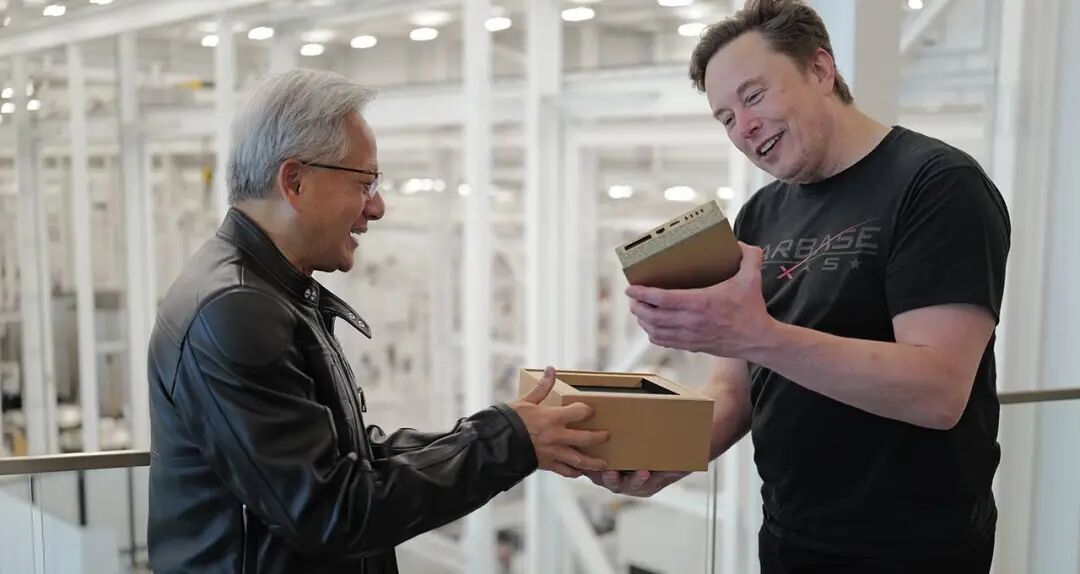 这就是大家从年初等到现在的——NVIDIA DGX Spark 个人 AI 超级