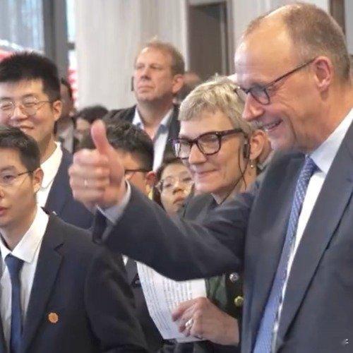 宇树科技回应默茨参访来探虚实的，怕以后跟他们玩耍的是机器人 