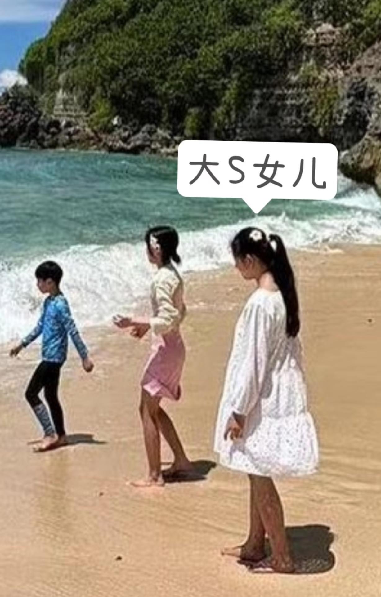我发现玥儿天生路人缘特别好，其实她长大之后没怎么露过面了，但是网友一直都好喜欢她