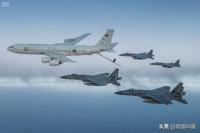 今晨，五架造价高昂的美国加油机在美军位于沙特阿拉伯苏丹王子基地的停机坪上被击中（