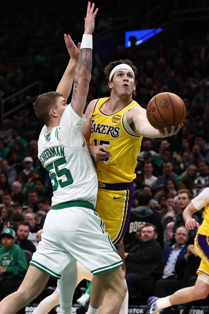 没有东契奇真的顶不住啊，里夫斯爆砍36分湖人却惨败21分！

在刚刚结束的湖人与