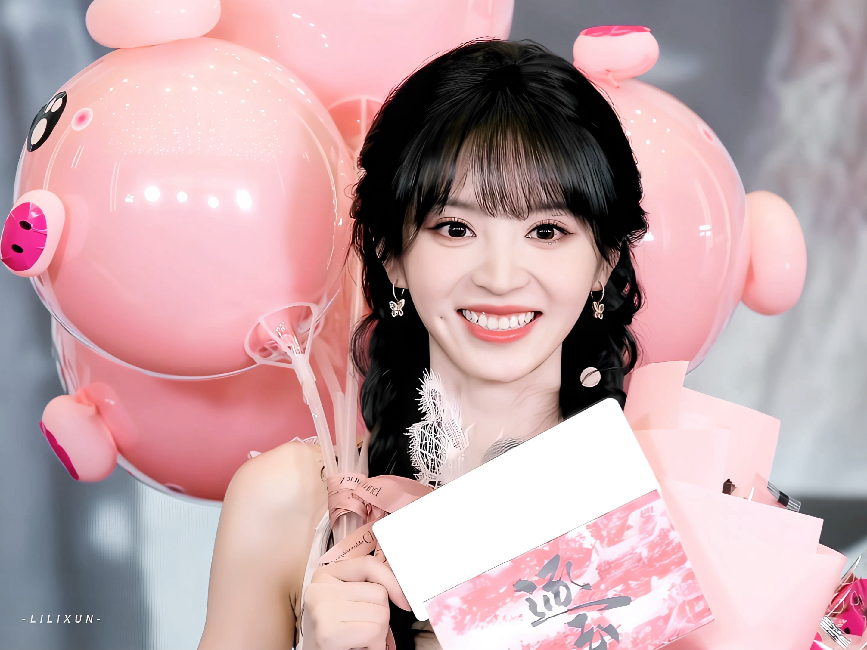 可爱萌之🫧田曦薇怼脸美哭我了