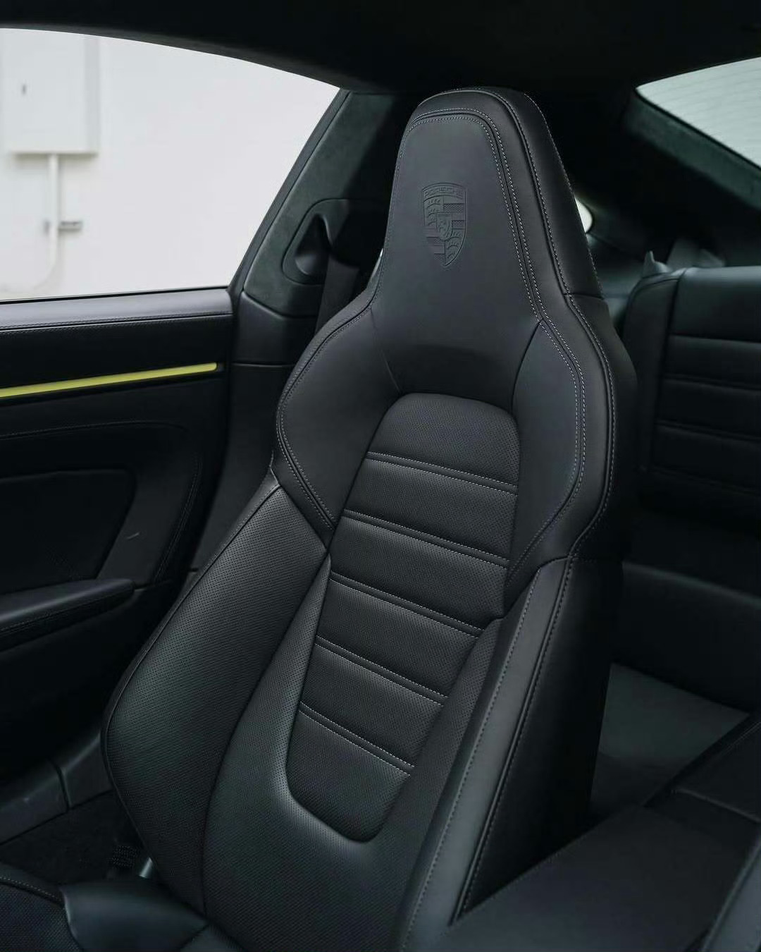 保时捷 911 Carrera 4 GTS 