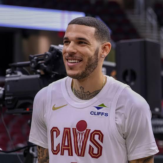 Scotto：奇才已就鲍尔向骑士询价，成为有意球队之一。联盟消息源透露，奇才手握