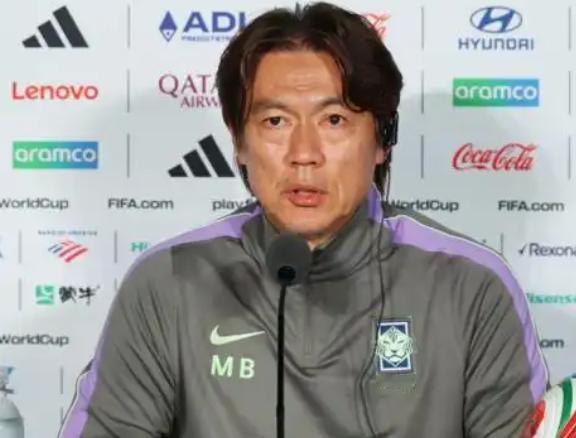 一片哗然！韩国队被骂惨了！25日，2026世界杯A组末轮，韩国队0-1不敌南非后