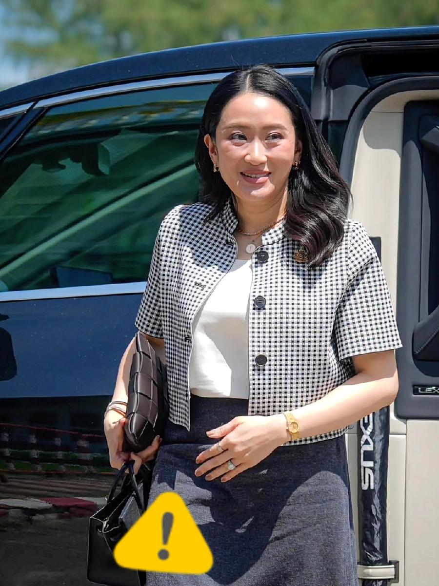 最新消息！
佩通坦宣布辞职！
刚刚传来重磅消息：泰国前总理、为泰党党魁佩通坦正式