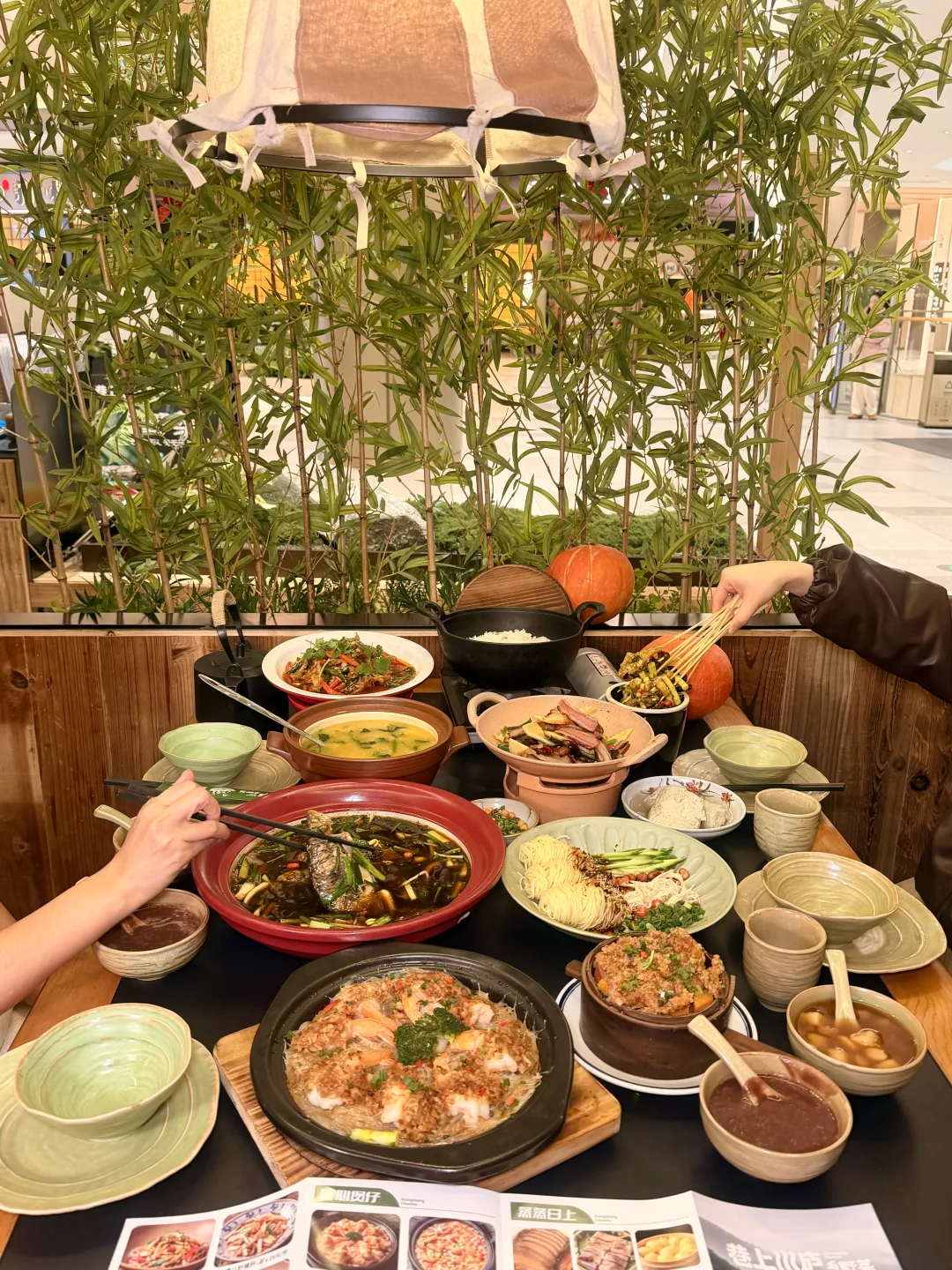 重庆光环花园城宝藏川菜！现炒乡野味太圈粉！