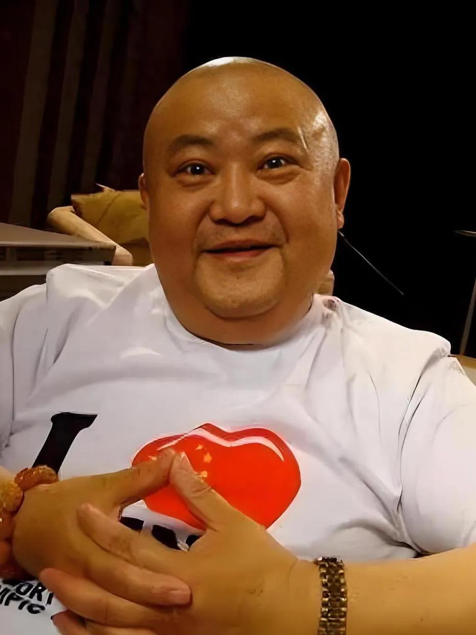 2008年6月15日，著名巴蜀笑星‌刘德一‌因突发急性心肌梗塞，在四川成都温江区