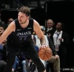 北京时间12月23日9点，NBA常规赛火箭队主场迎战独行侠队！


火箭目前的战