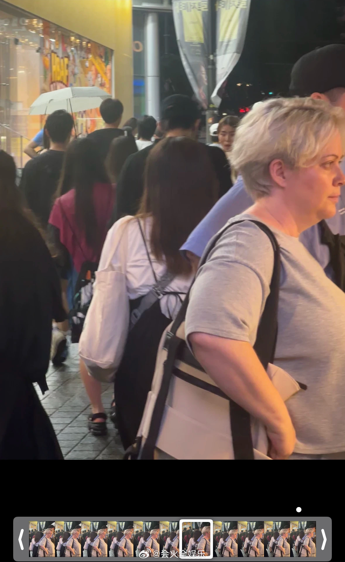 明洞偶遇王安宇这样偶遇的好事儿什么时候能轮到我 ​​​