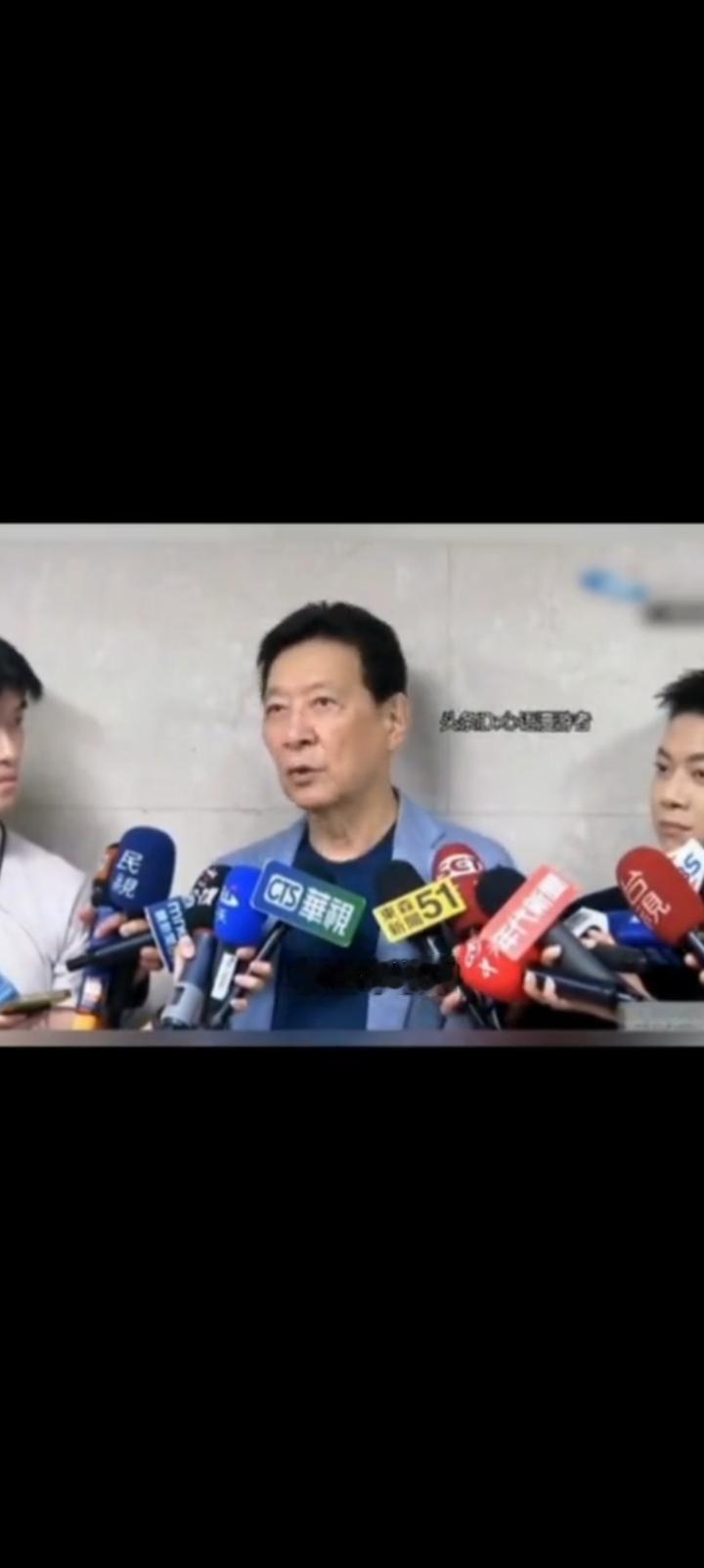 赵少康建议郑丽文撤换副主席季麒连，原因他反对军购。
理由非常牵强，
黄复兴党部不