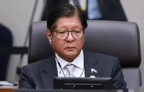 中国这次给不给菲律宾送救援物资？据外媒报道，菲律宾棉兰老岛附近6月8日发生8.2