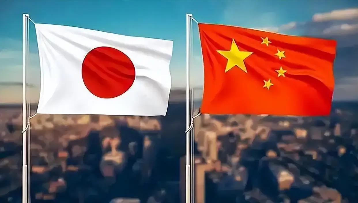 日本媒体的风向，一夜之间全变了。
 
前几天还叫嚣着要“对华强硬”，话音刚落，现